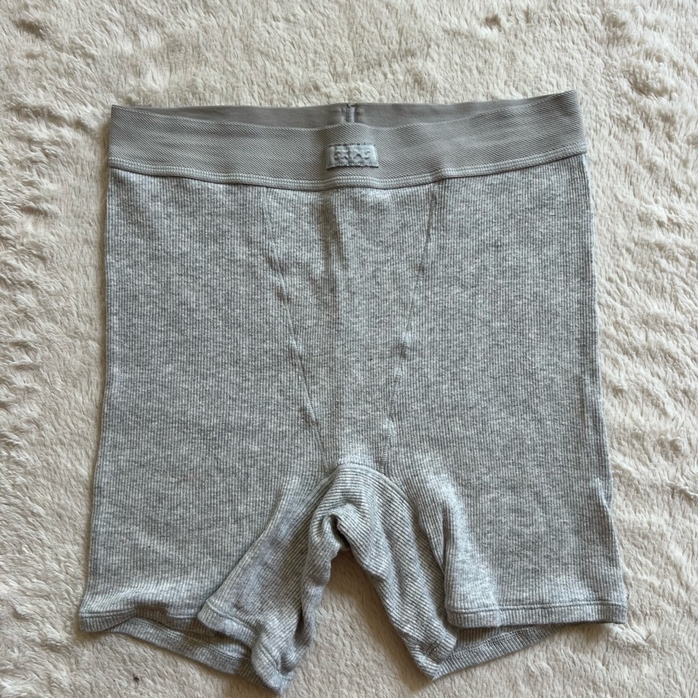 Skims Light Heathered Grey Boxers in size Small